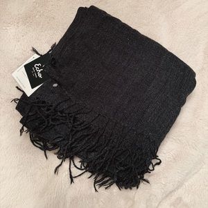 Echo oversized solid wrap